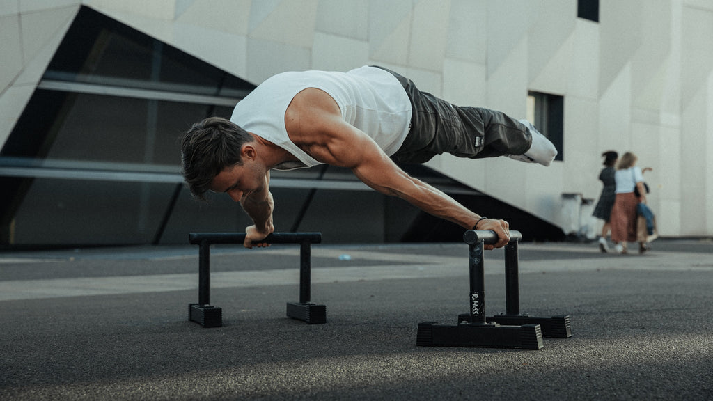 Planche on Ramass Parallettes 